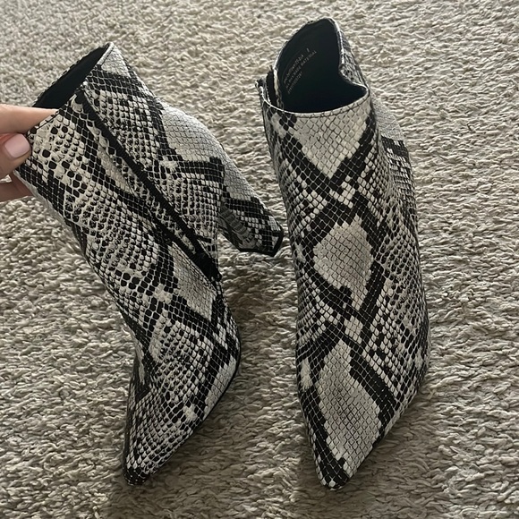 SHEIN Shoes - Snakeskin booties